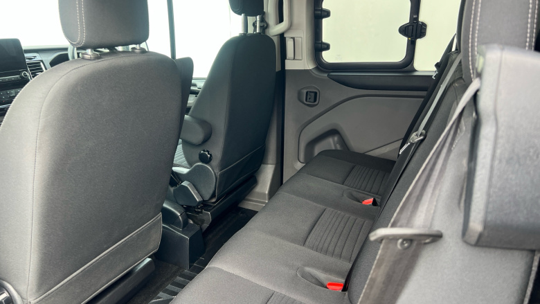 Ford Transit Custom 300 L1 Diesel Fwd 2.0 EcoBlue 130ps Low Roof D/Cab Limited Van Auto